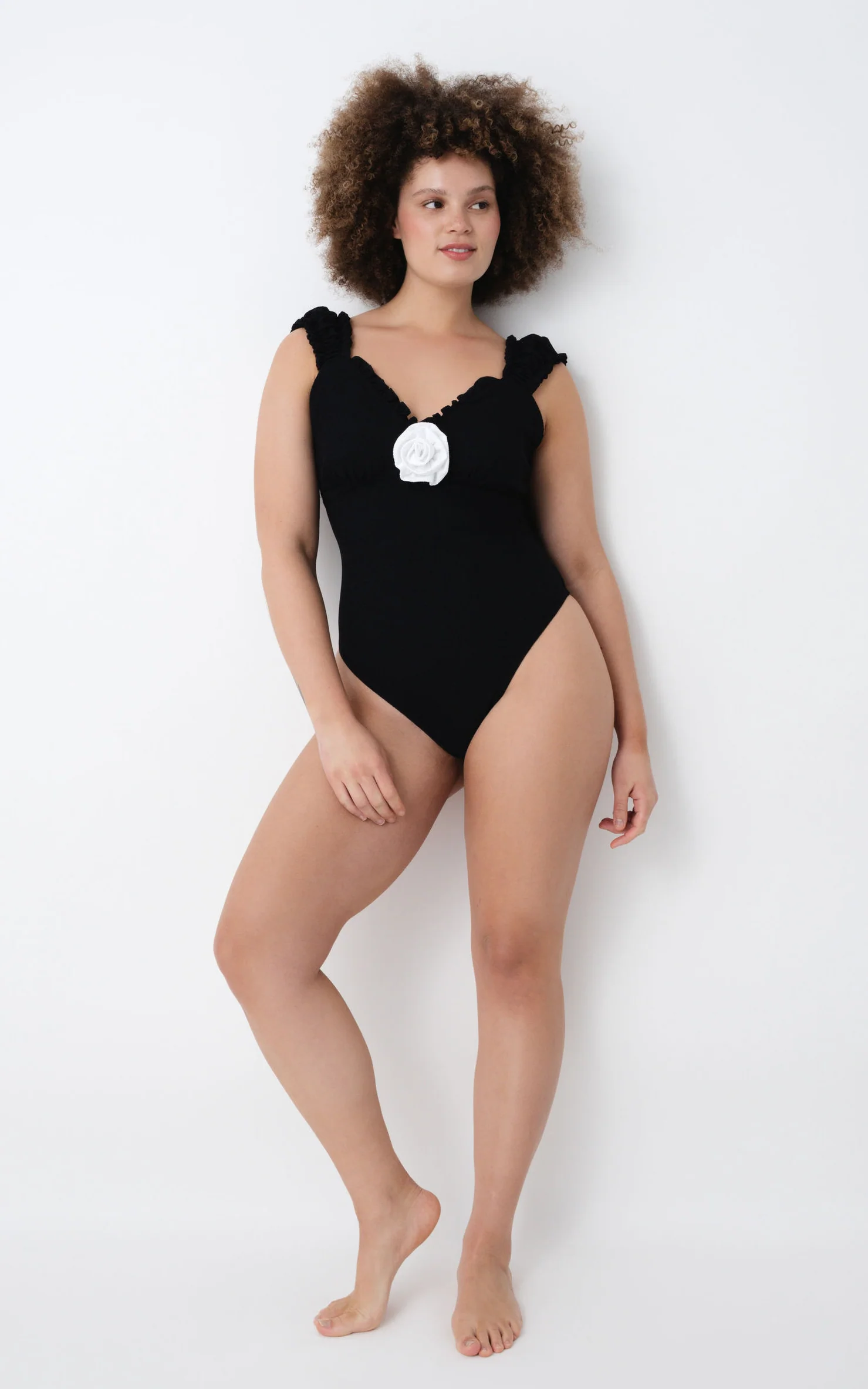 Elle One-Piece - Image 4