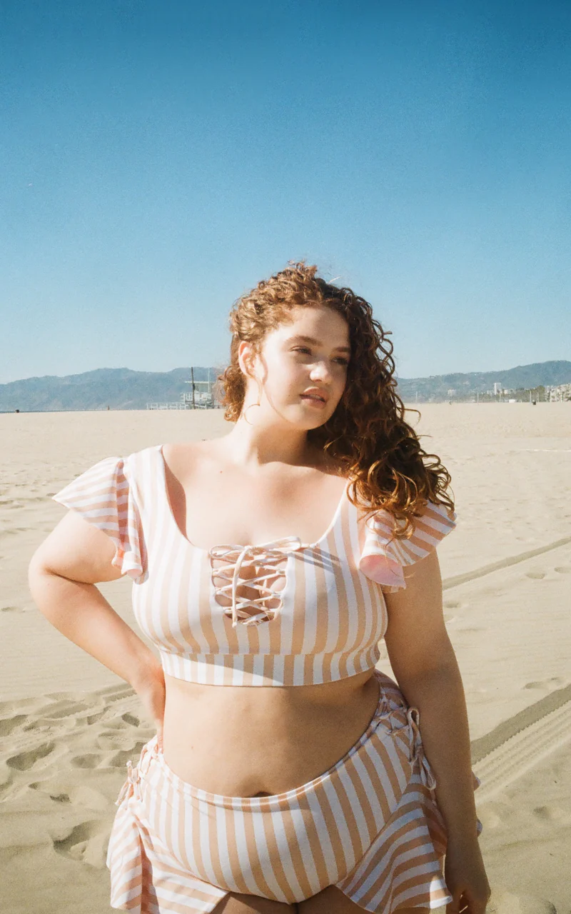 Naomi Bottom - Image 4