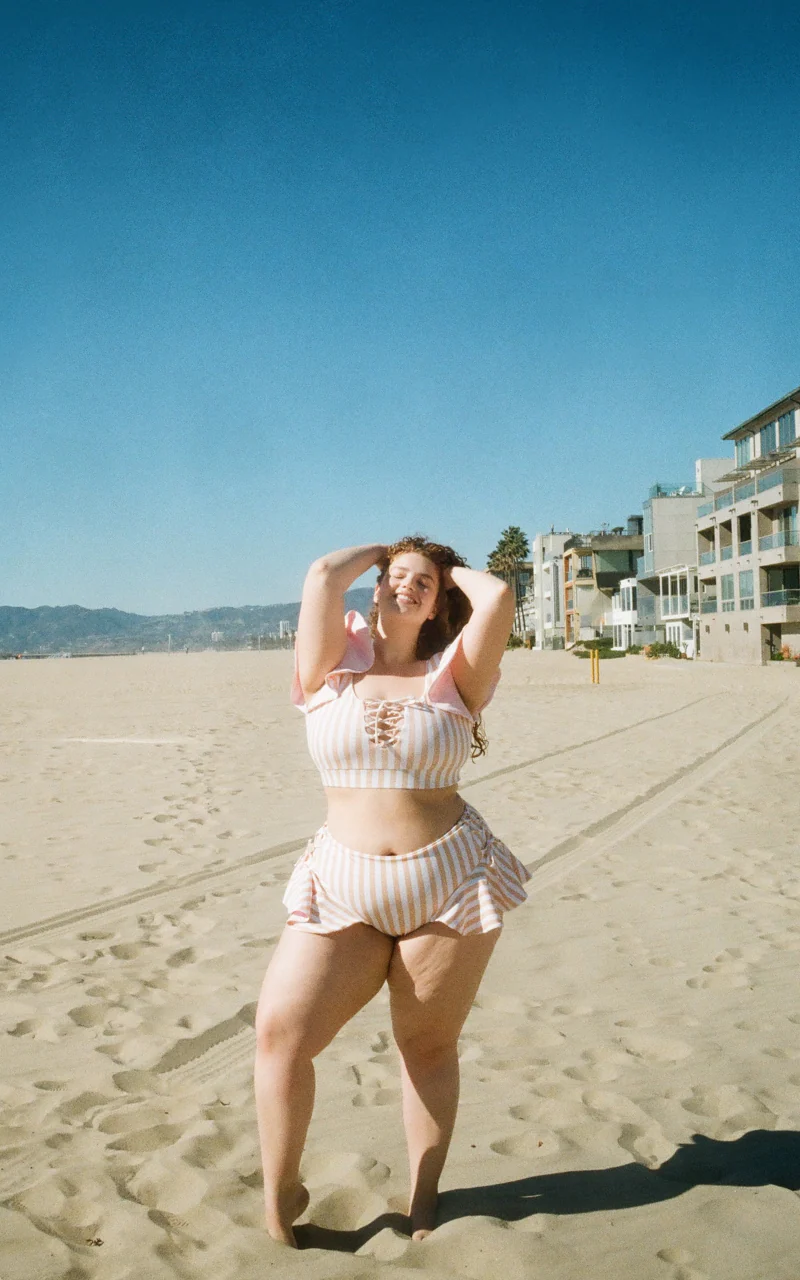 Naomi Bottom - Image 7